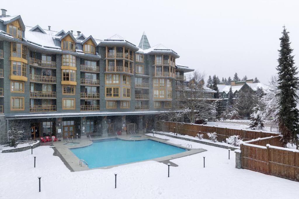 Cascade Lodge Premium Suite, With Pool & Hot Tub Γουίστλερ Εξωτερικό φωτογραφία